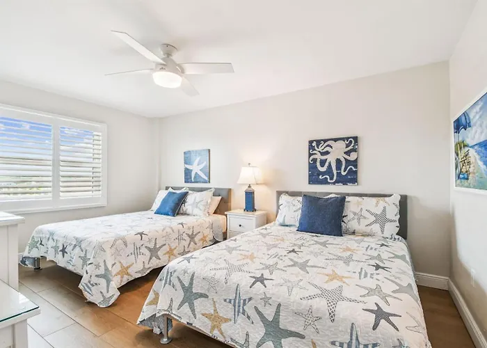 Apartment Top-floor Oceanfront At Seagate!
