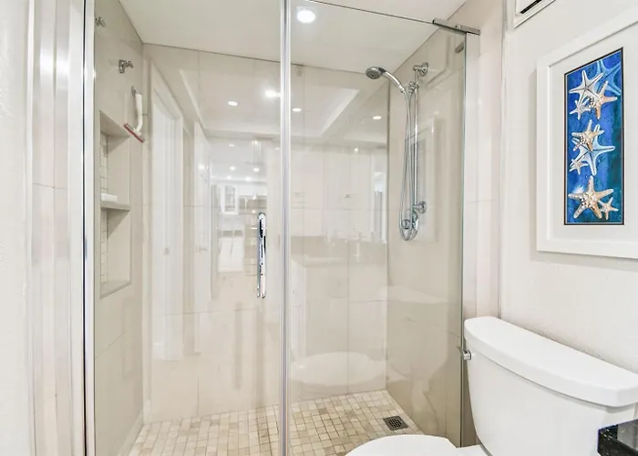 Top-floor Oceanfront At Seagate! Apartment *